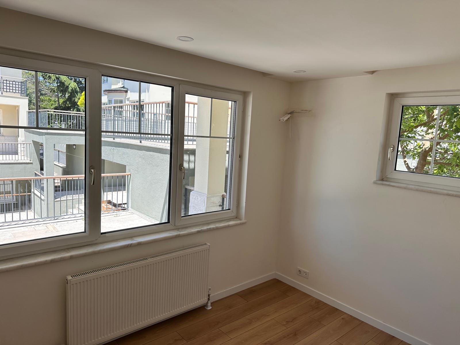 01095fb2-5e51-4a2f-b80e-800e165e28e7