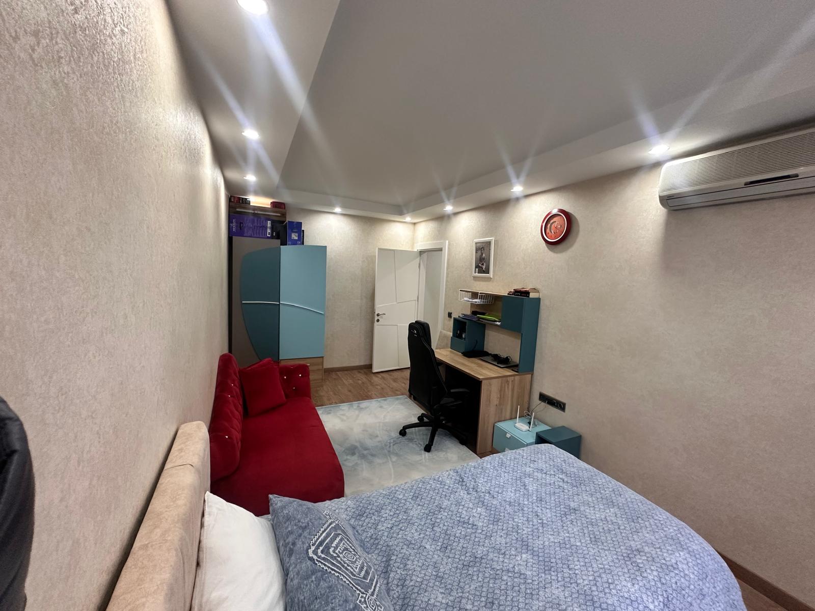 03dd0e0c-2d41-4238-a6d1-42713eb02665