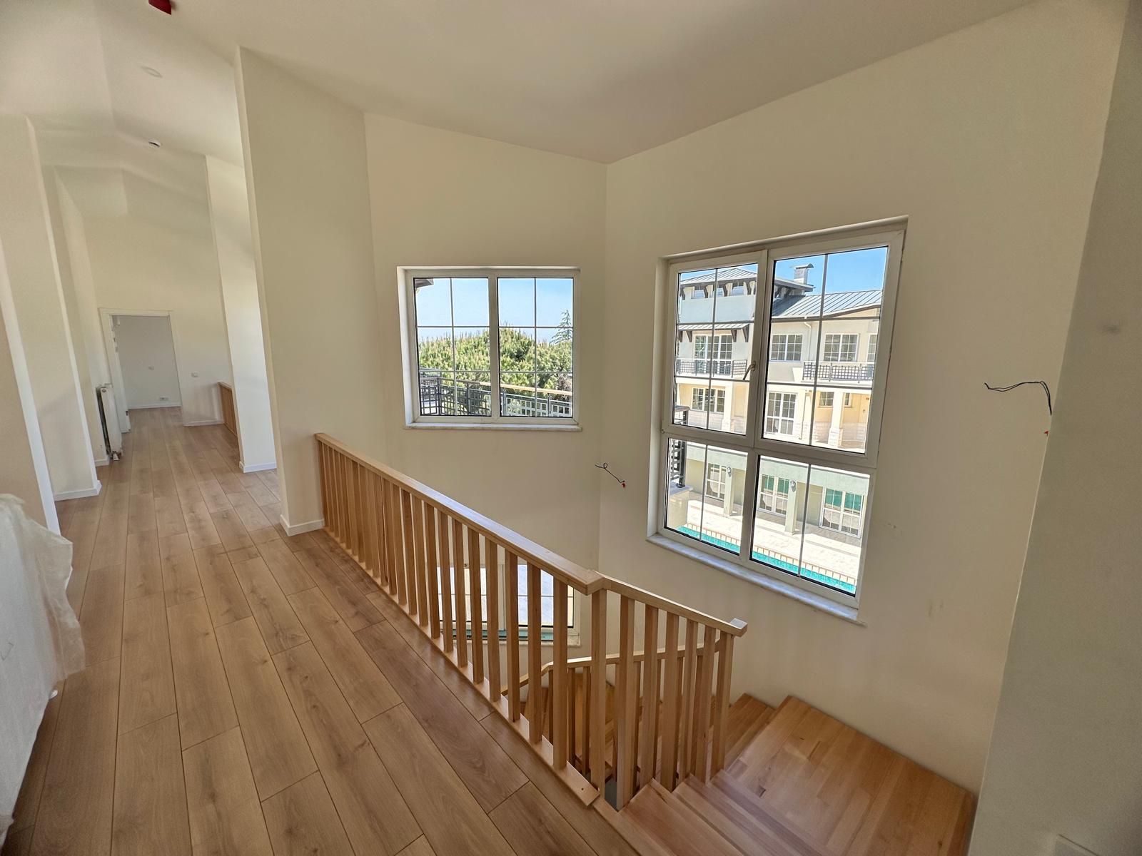 45c6035e-b8d9-408e-9167-781ccc3c7091