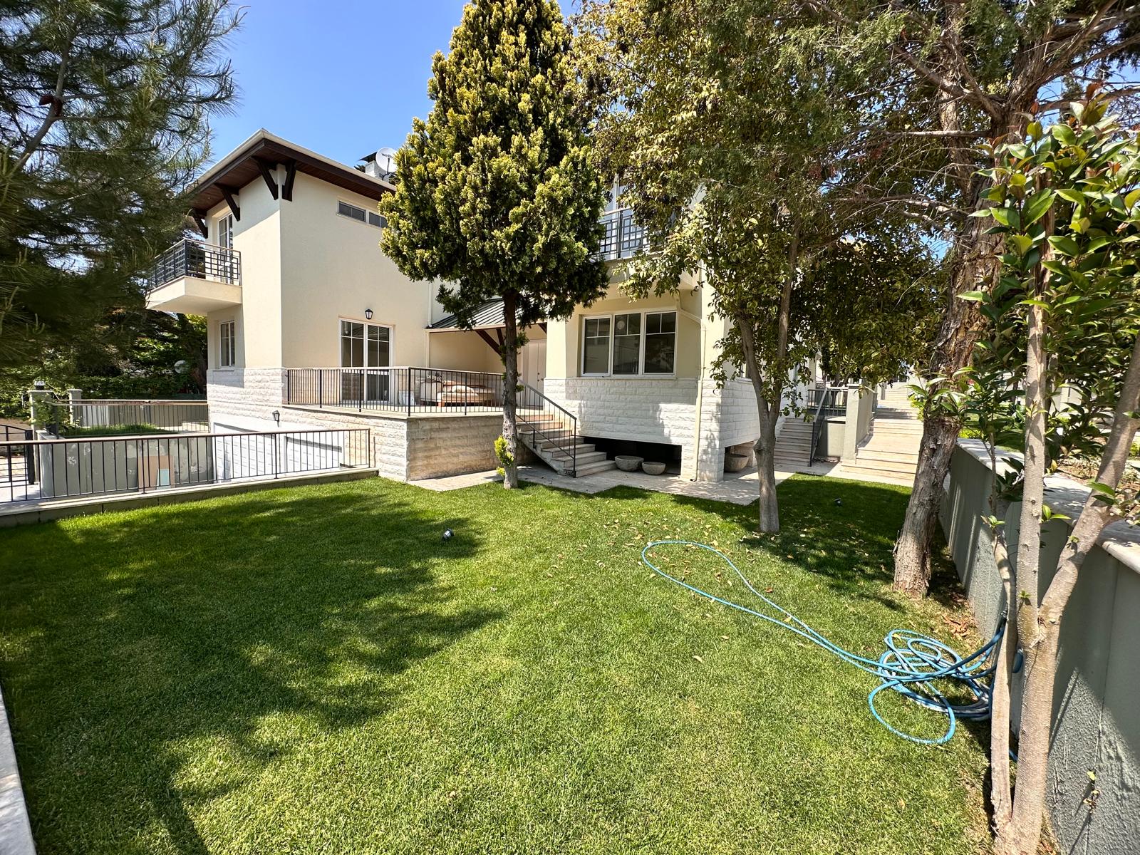 601d0442-e9e5-46a8-b4d1-6c9d78c870e1