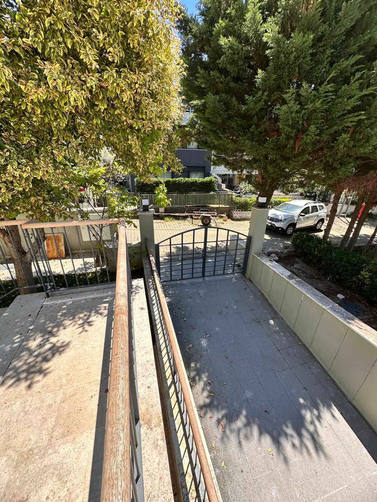 8467176b-08f8-4151-8e98-192ee7c5243b