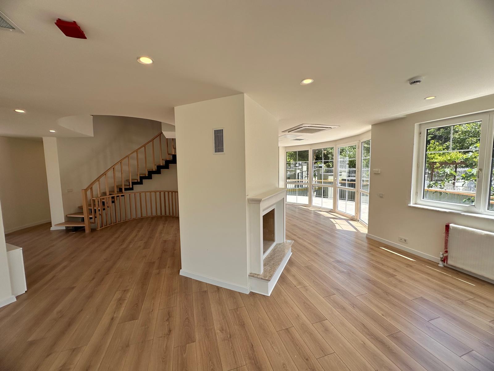 9f7762f8-5d57-4ff5-9556-51cda66b640c