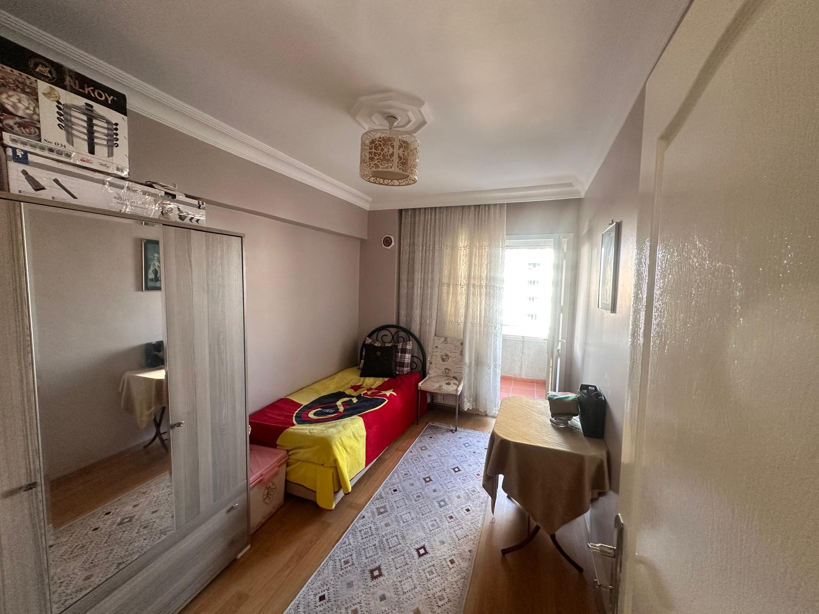 b50781ff-73cc-40ce-a525-d1b29e86c648