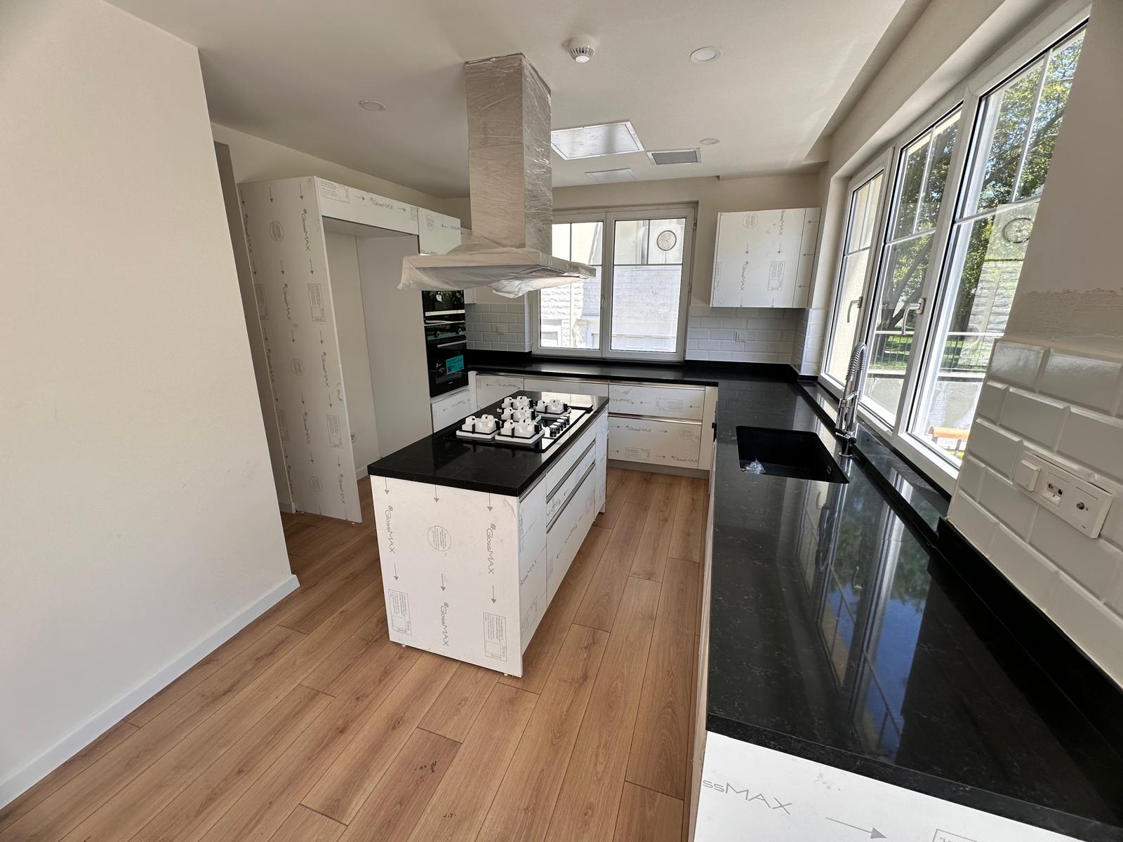 b88f4c19-04b8-4372-84de-bfc52dd6a273